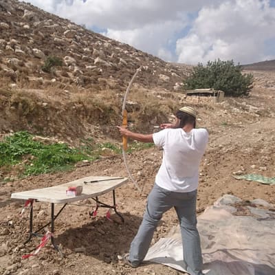 מתקן חץ וקשת