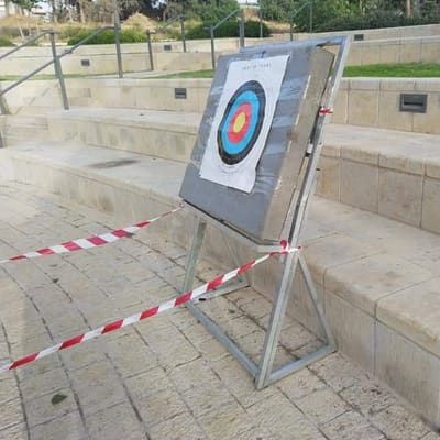 מתקן חץ וקשת